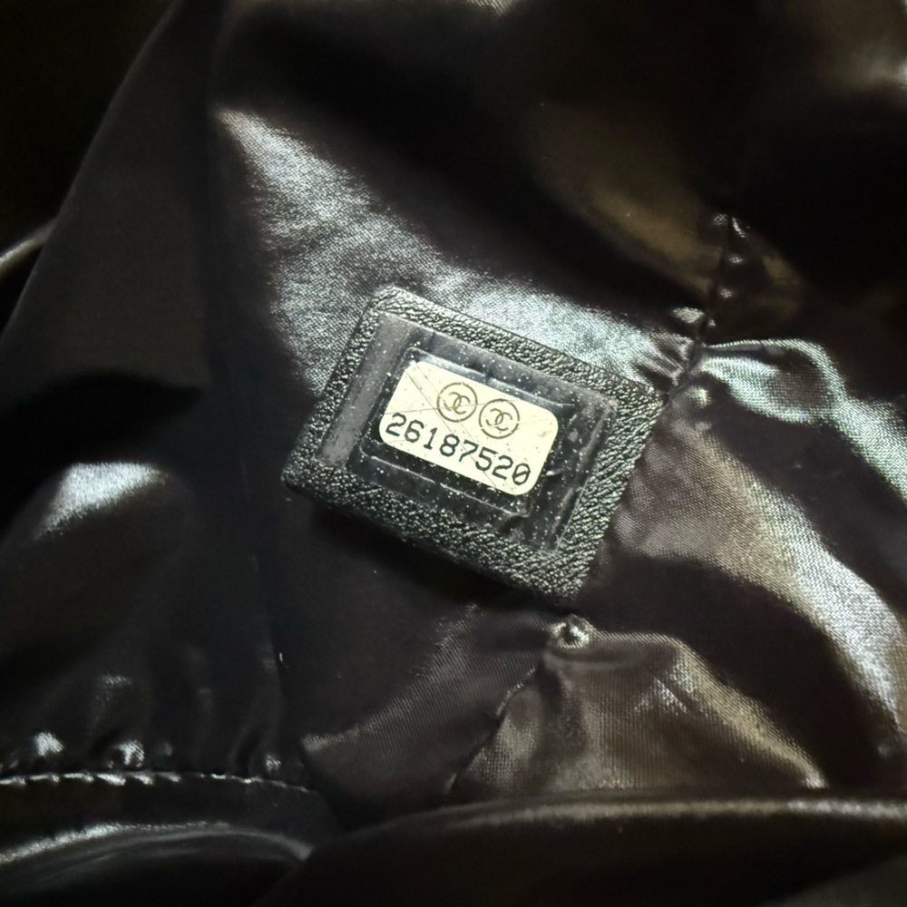Authentic CHANEL CAMBON Blue Embroidery Matelasse Wool/Leather Bucket-bag-EUC💎 - Picture 4 of 15